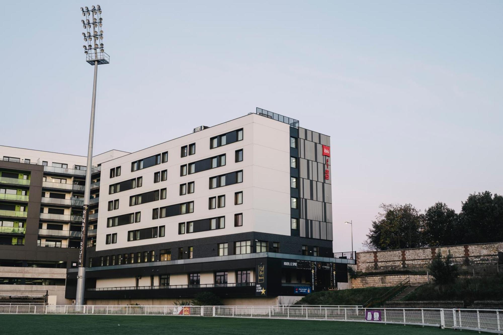 Hotel Ibis Rouen Centre Rive Gauche Mermoz Exterior foto